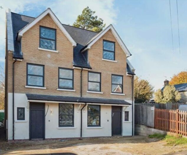 3 Bedroom Semi-Detached House To Rent In Whitehill Road, Whitehill Road, TN6