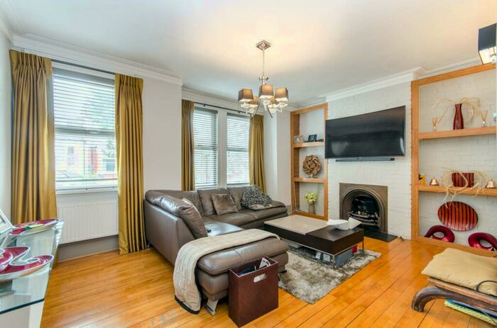 2 Bedroom Flat To Rent In Riffel Road, Willesden Green, London, NW2