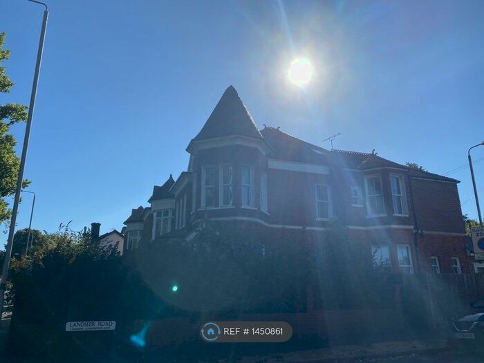 1 Bedroom Flat To Rent In Cheam Road, Sutton, SM1