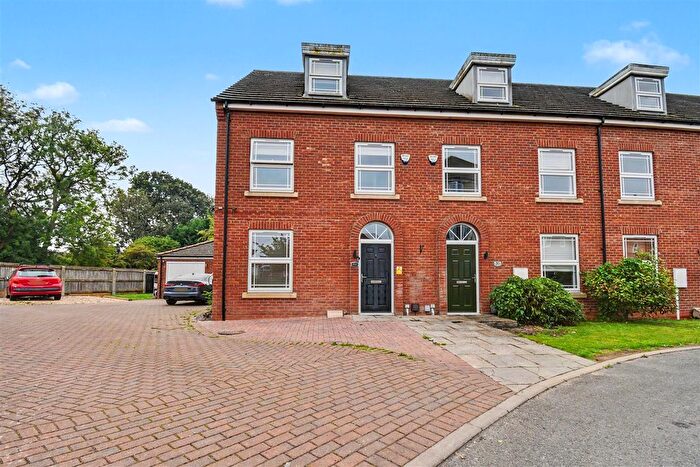 3 Bedroom End Terrace House For Sale In Pasture Lane, Scartho Top, DN33