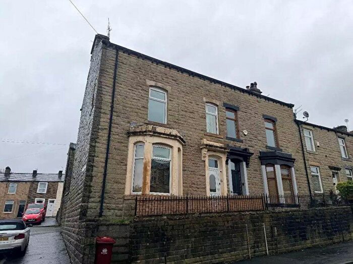 2 Bedroom Apartment For Sale In Hufling Lane, Burnley, Lancashire, BB11