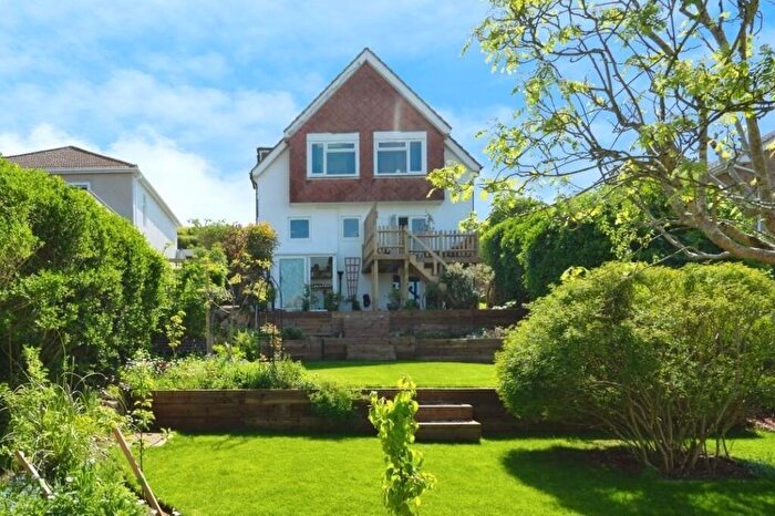 3 Bedroom Detached House For Sale In Ashurst Avenue, Saltdean, BN2