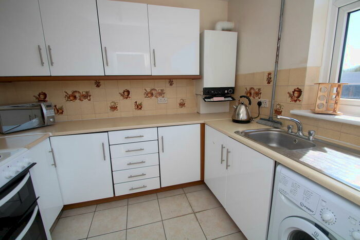2 Bedroom Flat To Rent In Wickham Road, Croydon, CR0