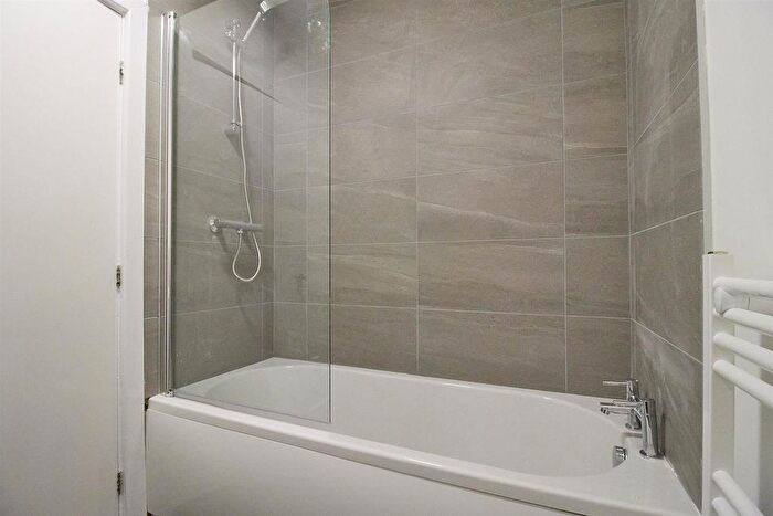 2 Bedroom Flat For Sale In Underwood Court, Glenfield, Leicester, LE3