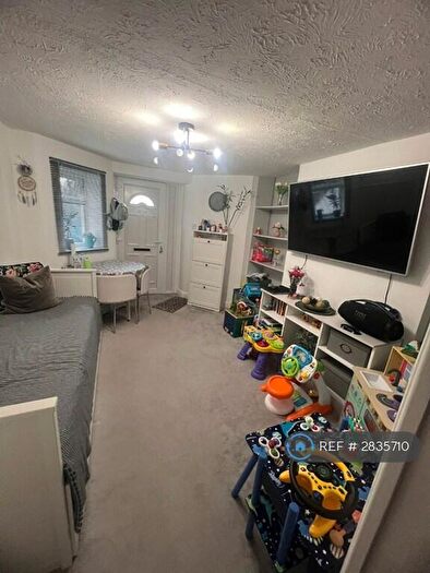 1 Bedroom Flat To Rent In Bean Road, Greenhithe, DA9