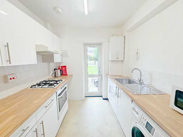 4 Bedroom Terraced House To Rent In Mayville Avenue, BS34