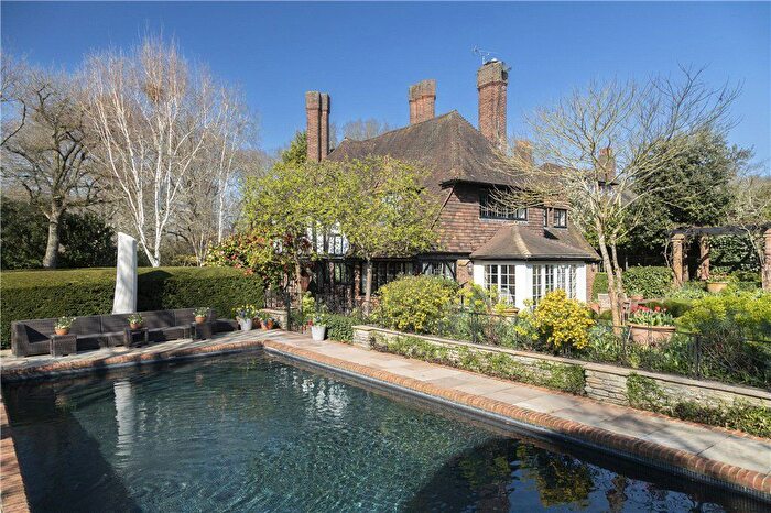 5 Bedroom Detached House For Sale In Almer Road, Drax Estate, SW20