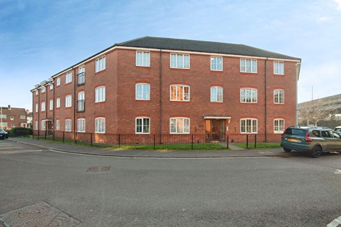 2 Bedroom Flat For Sale In Ashwood Close, Oldbury, B69