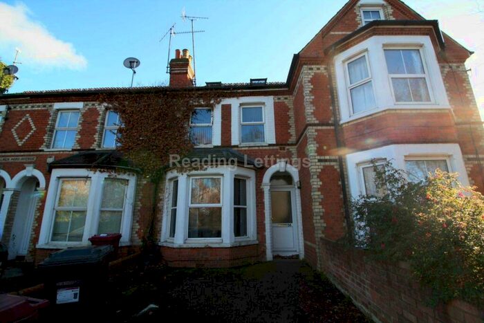 7 Bedroom Terraced House To Rent In Palmer Park Avenue, Reading, RG6