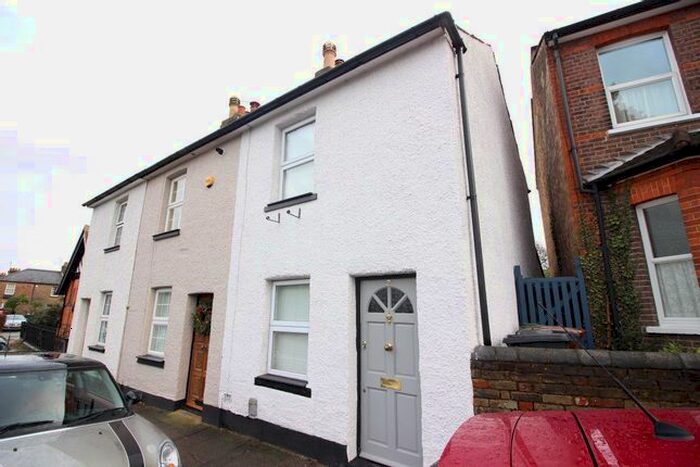 2 Bedroom Property To Rent In Falconer Road, Bushey, WD23