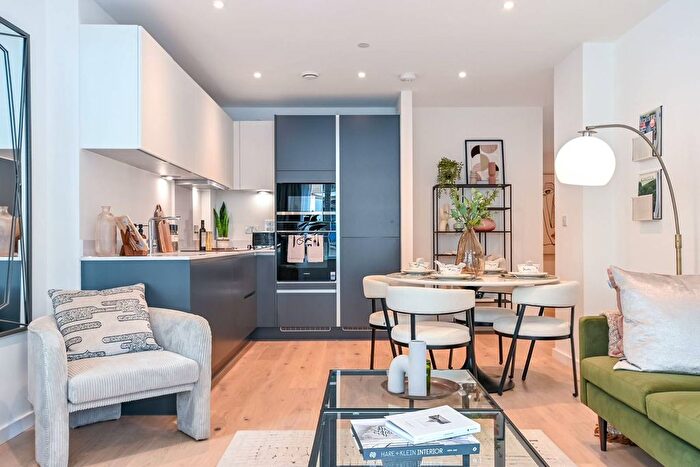 2 Bedroom Flat For Sale In Verdica, Camden, NW1