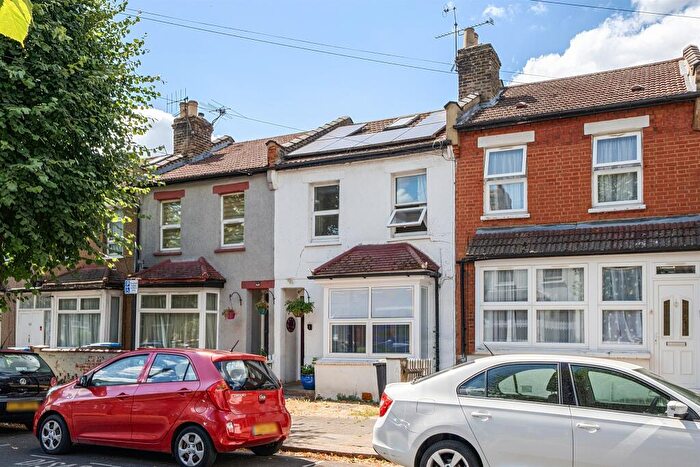 3 Bedroom Terraced House For Sale In Poynter Road, Enfield, EN1