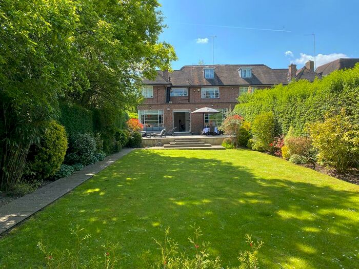 5 Bedroom Semi-Detached House To Rent In Litchfield Way, Hampstead Garden Suburb, NW11