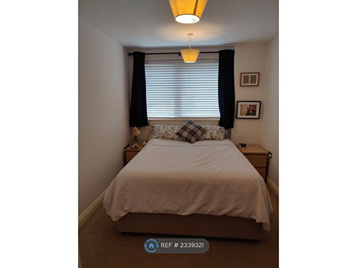 2 Bedroom Flat To Rent In Steward House, London, E3