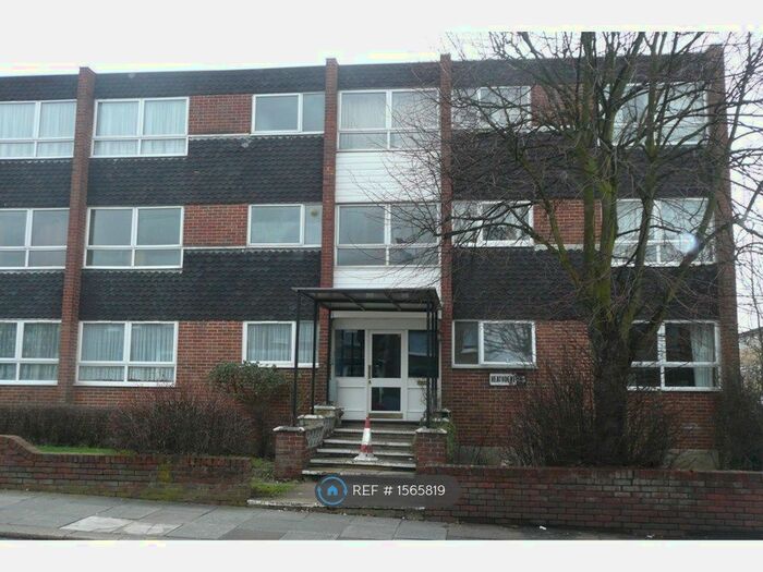1 Bedroom Flat To Rent In Heathdene, London, N14