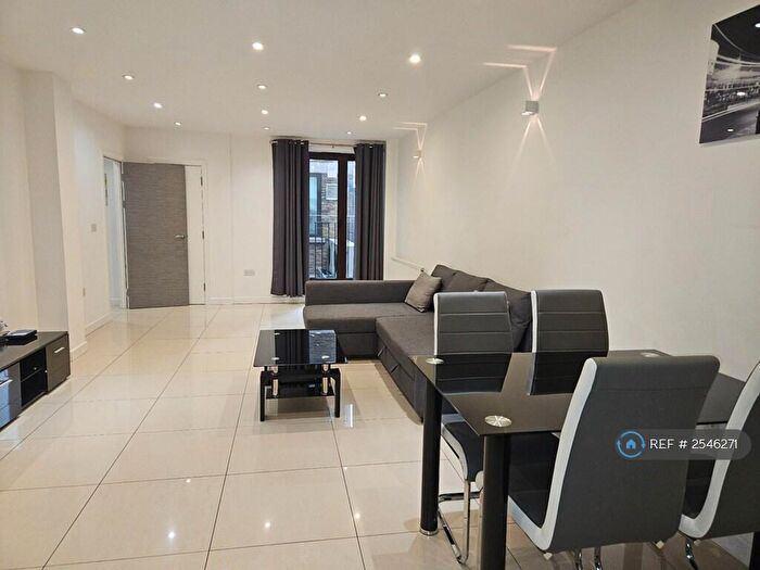 1 Bedroom Flat To Rent In Old Street, London, EC1V