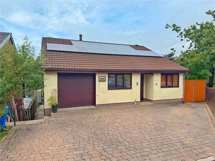 4 Bedroom Detached House For Sale In Foxwell Close, Haslingden, Rossendale, BB4