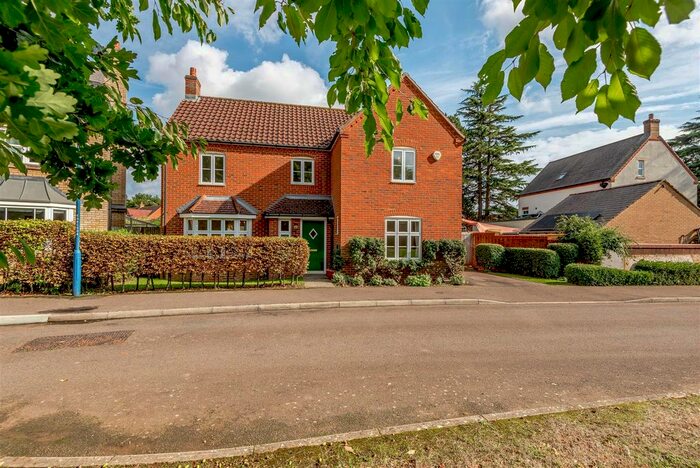 4 Bedroom Detached House For Sale In Denning Close, Maidstone, ME16