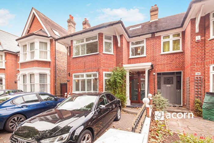 7 Bedroom Semi-Detached House To Rent In Inchmery Road, London, SE6