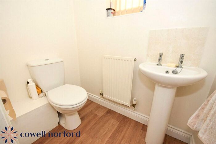 3 Bedroom Terraced House For Sale In Rosebay Close, Royton, Oldham, OL2