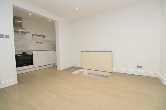 1 Bedroom Maisonette To Rent In Kidbrooke Park Road, Blackheath, SE3