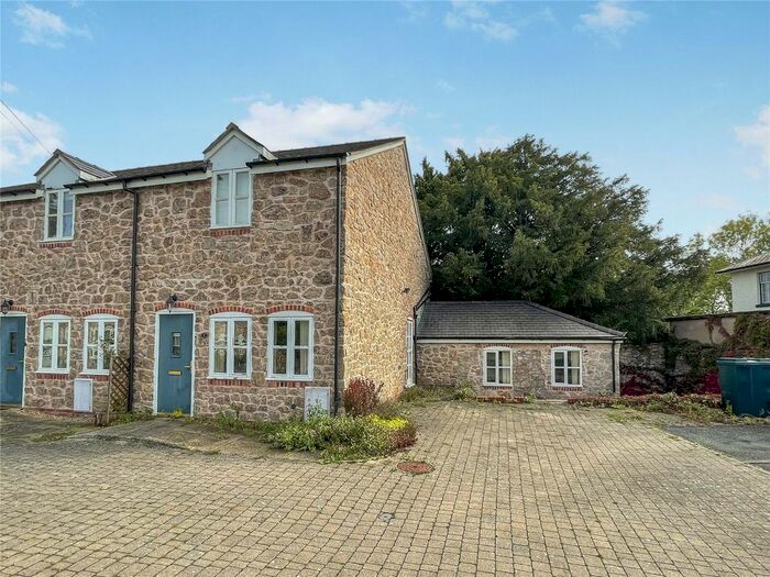 2 Bedroom End Of Terrace House For Sale In Rectory Lane, Llanymynech, Shropshire, SY22