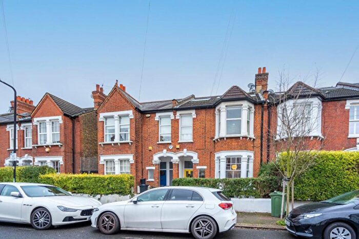2 Bedroom Maisonette For Sale In Cambray Road, Balham, SW12