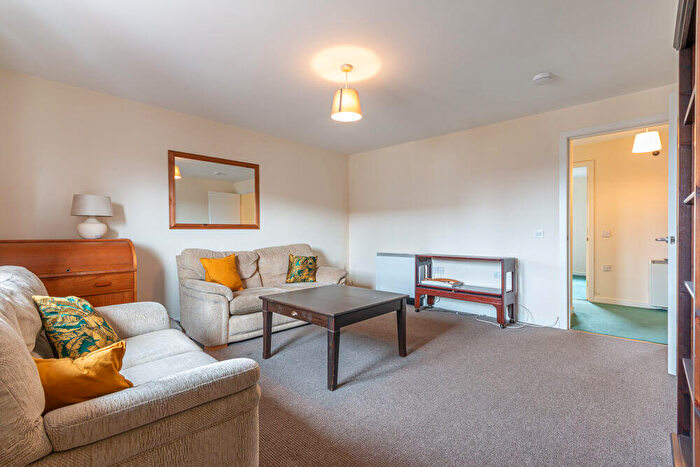 2 Bedroom Flat To Rent In L – Easter Dalry Road, Edinburgh, EH11