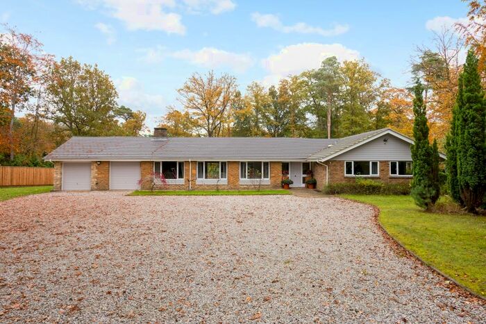 4 Bedroom Bungalow To Rent In Shepley End, Wentworth, Virginia Water SL5