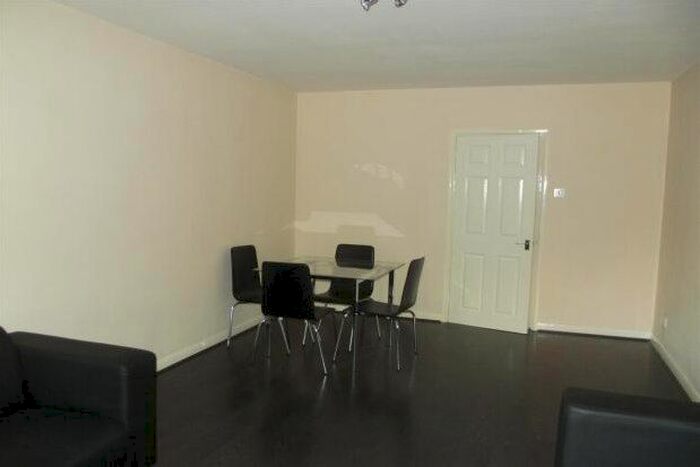 2 Bedroom Flat To Rent In St. James Road, London, E15