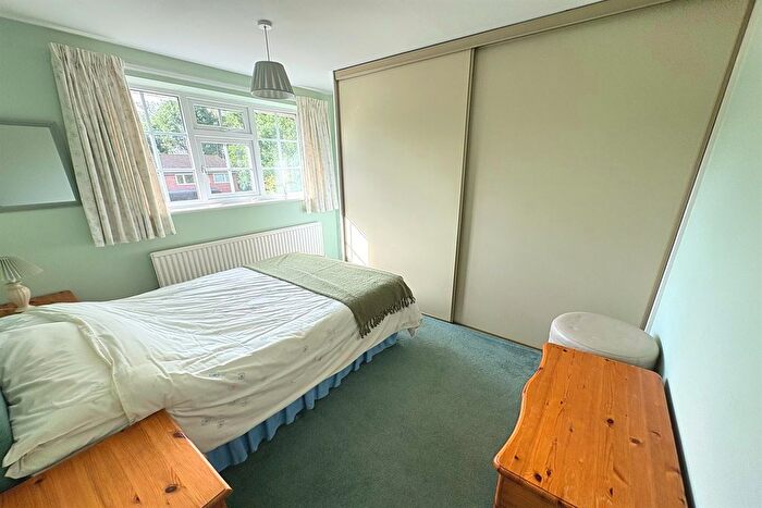 3 Bedroom Semi-detached House For Sale In Dunoon Close, Holmes Chapel, CW4