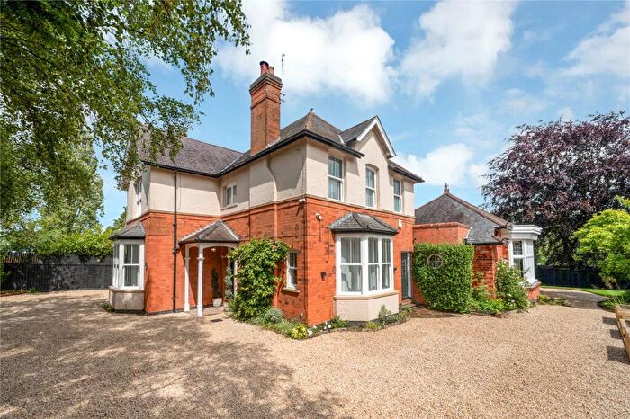 4 Bedroom Detached House For Sale In Lutterworth Road, Dunton Bassett, Leicestershire, LE17