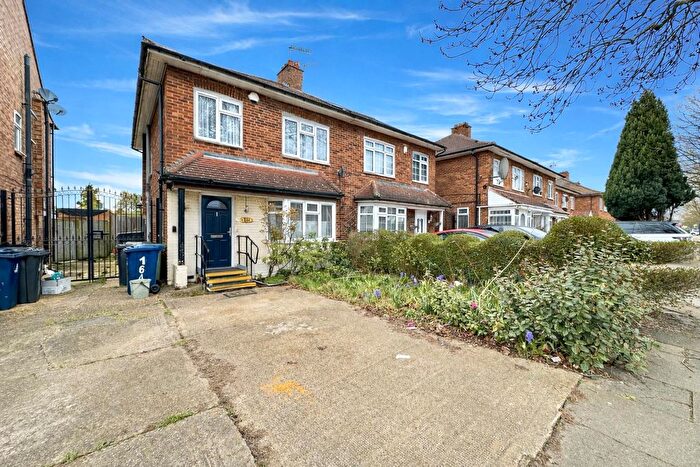 3 Bedroom Property For Sale In Kingshill Avenue, Northolt, UB5