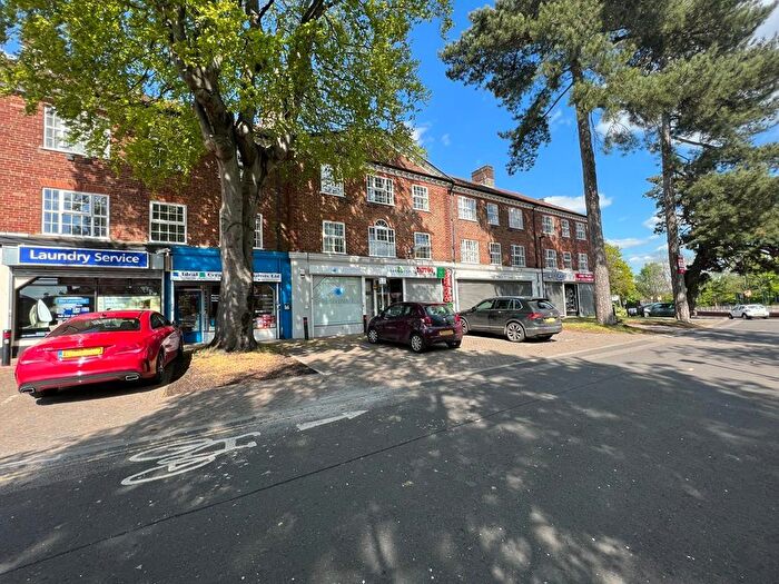 3 Bedroom Flat To Rent In High Road, Southampton, Hampshire, SO16