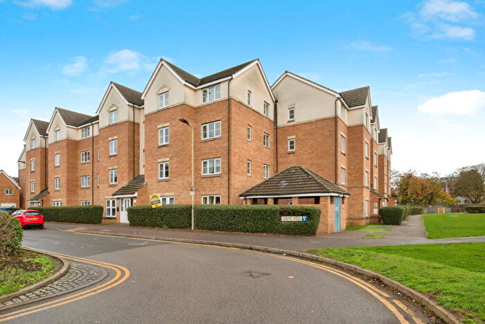 2 Bedroom Apartment For Sale In Crowe Road, Bedford, MK40