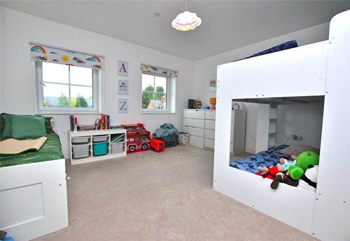 4 Bedroom Terraced House To Rent In Cottage Walk, Godalming, Surrey, GU7