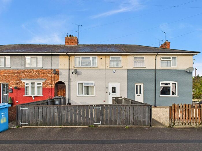 3 Bedroom Terraced House For Sale In The Quadrant, Hull, HU6