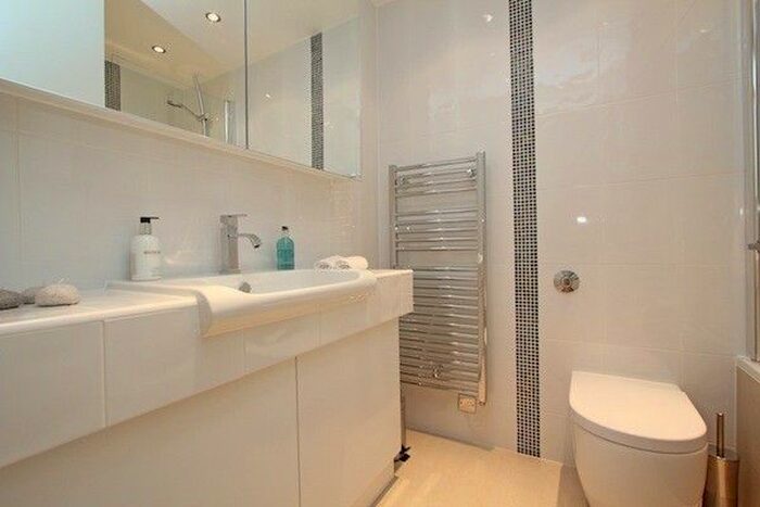 3 Bedroom Flat To Rent In Tanbrook Crt, Holbein Pl, London, SW1W