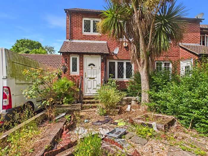 3 Bedroom End Terrace House For Sale In Ennerdale Close, Feltham, Middlesex, TW14