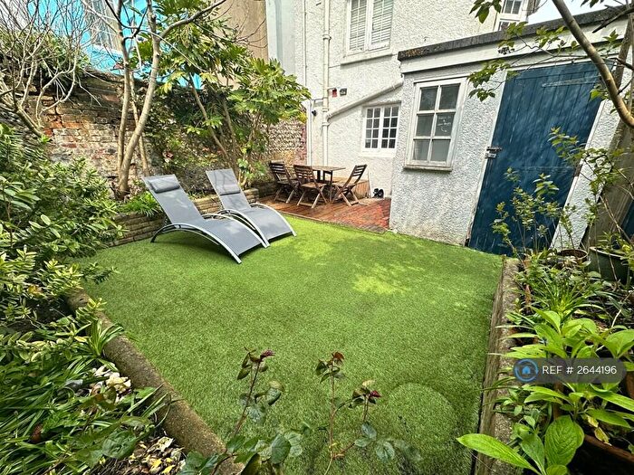 1 Bedroom Flat To Rent In Marine Gardens, Brighton, BN2