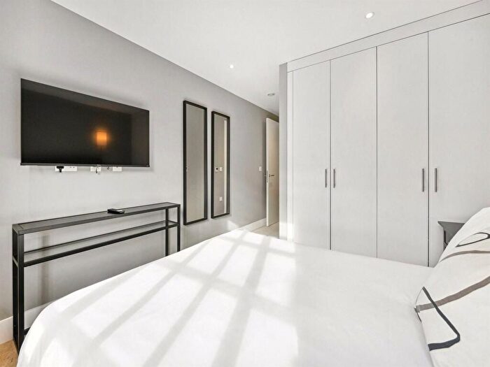 1 Bedroom Flat For Sale In Cable Street, Manchester, M4