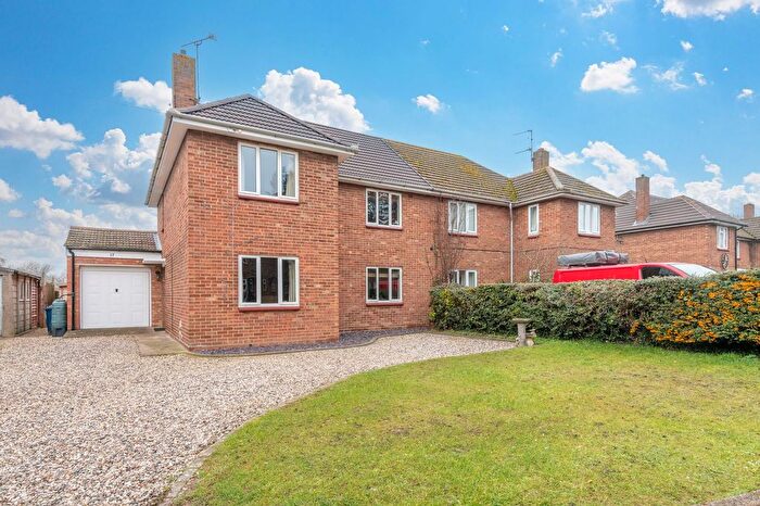 3 Bedroom Semi-Detached House For Sale In Burma Road, Duxford, CB22