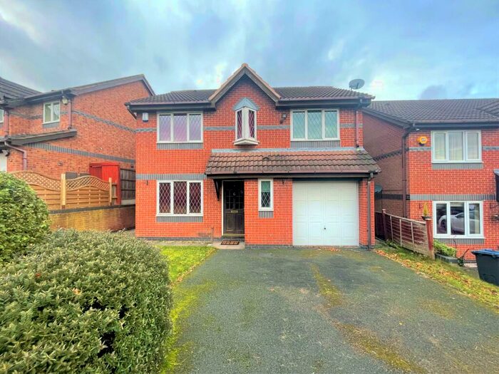 4 Bedroom House To Rent In Warwick Road, Sutton Coldfield, B73