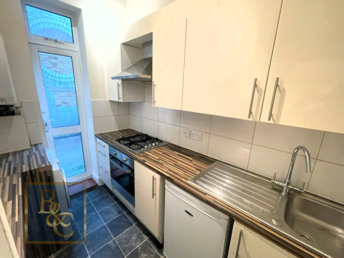 2 Bedroom Apartment To Rent In Kentish Town Road, Kentish Town, NW5