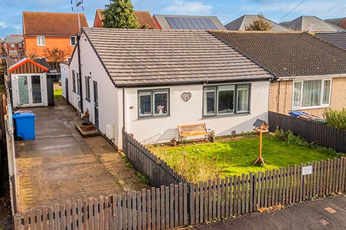 3 Bedroom Semi Detached Bungalow For Sale In Linden Way, Thorpe Willoughby, YO8