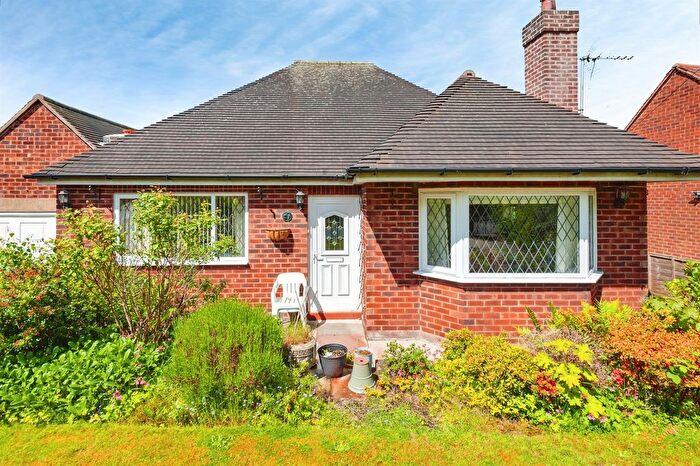 2 Bedroom Detached Bungalow For Sale In Sandringham Avenue, Helsby, Frodsham, WA6