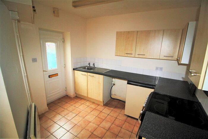 1 Bedroom Flat To Rent In Market Street, Newton Abbot, TQ12