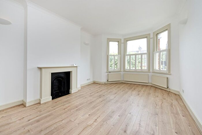 2 Bedroom Flat To Rent In St Quintin Avenue, W10