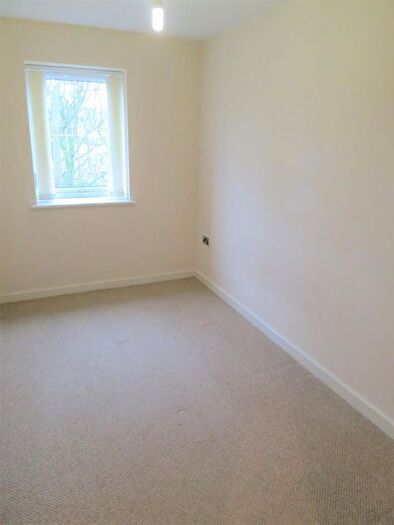 2 Bedroom Flat To Rent In Brooklands Court, Mill Moor Road, Meltham, HD9
