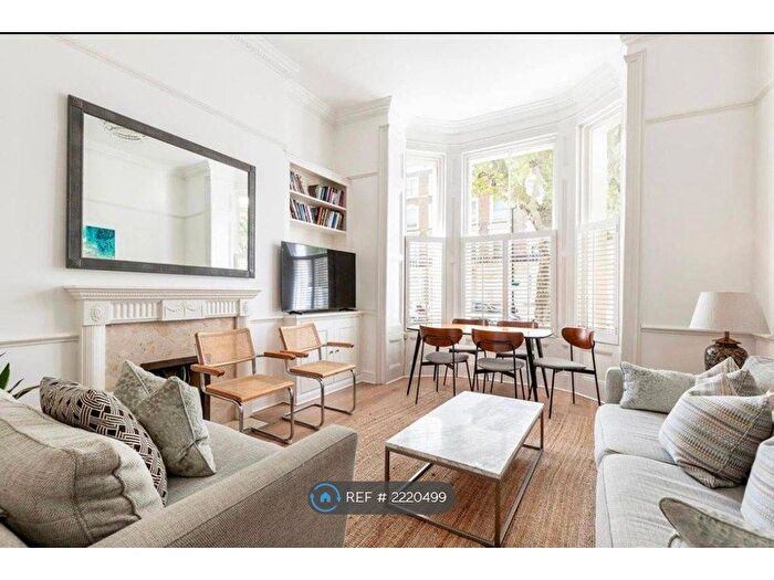 3 Bedroom Flat To Rent In London, London, W9